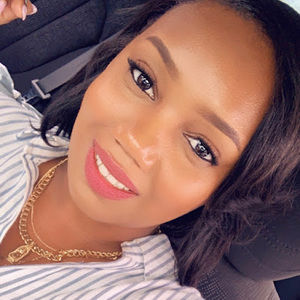 Meet your Posher, Cassandra